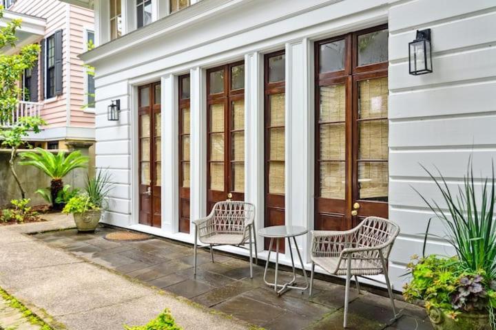 Serene Cottage With Beautiful Garden And Heated Pool Чарлстън Екстериор снимка